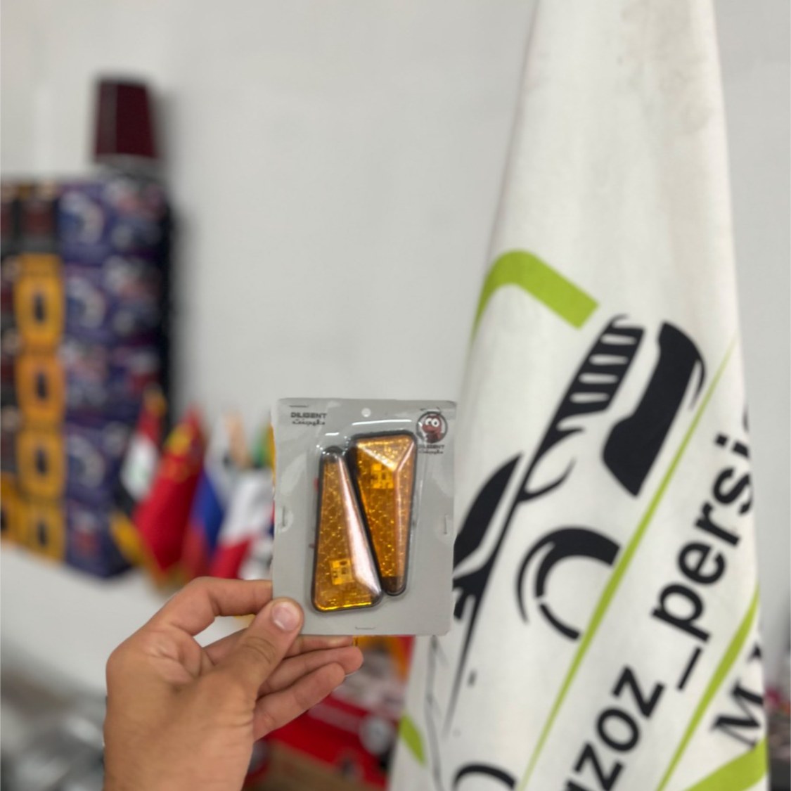 چراغ راهنما چسبی مگان نارنجی مدلMK بازرگانی خدانظری
