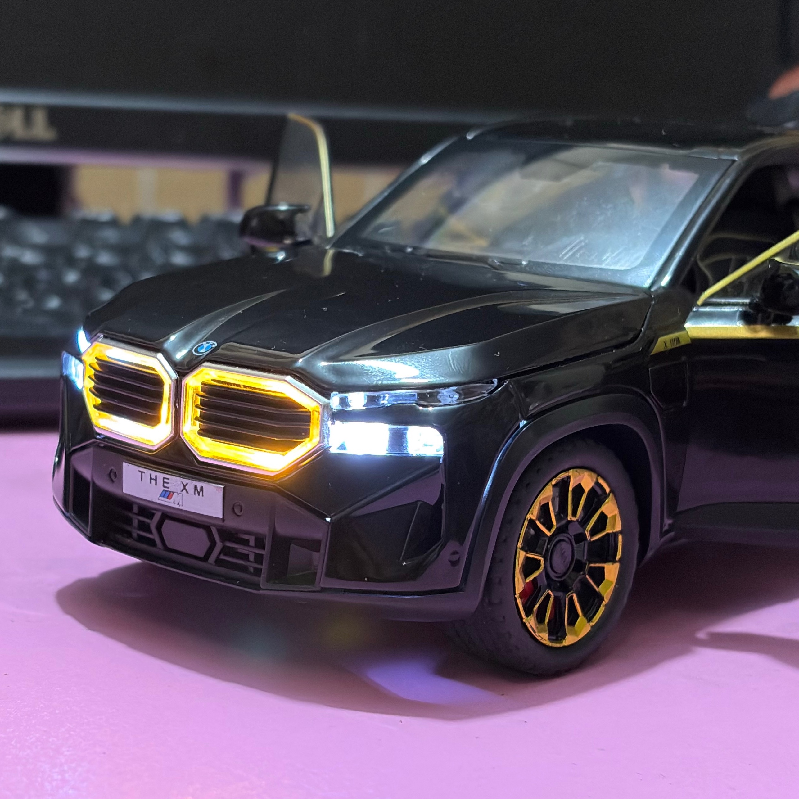 ماکت ماشین طرح BMW موزیکال رنگ مشکی طلایی مدل M.K
